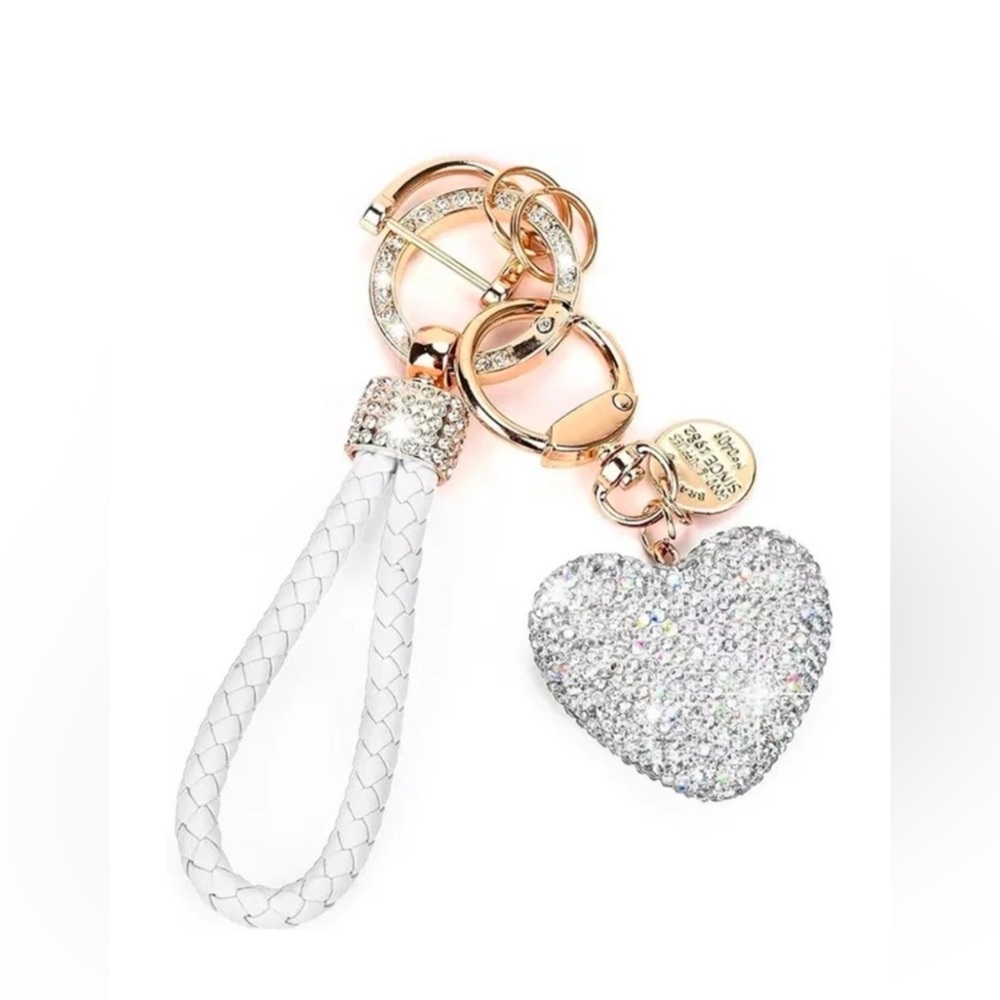 Elegant White and Gold Key Holder NWT